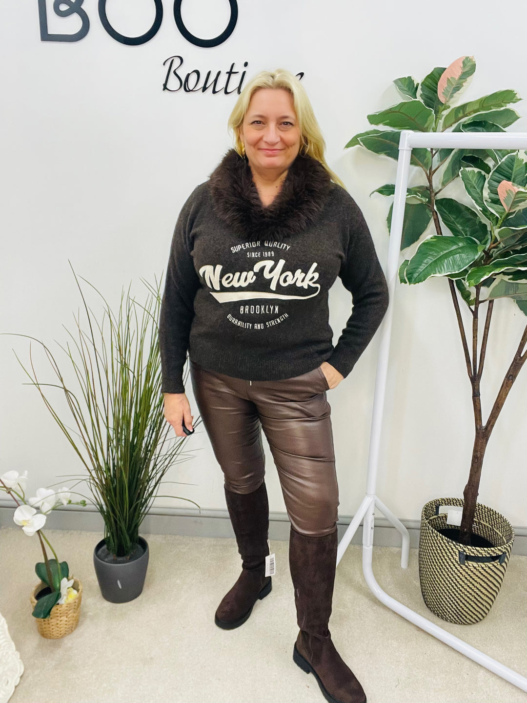 LADIES KNITTED FAUX FUR COLLAR JUMPER - BEIGE & CHOCOLATE BROWN