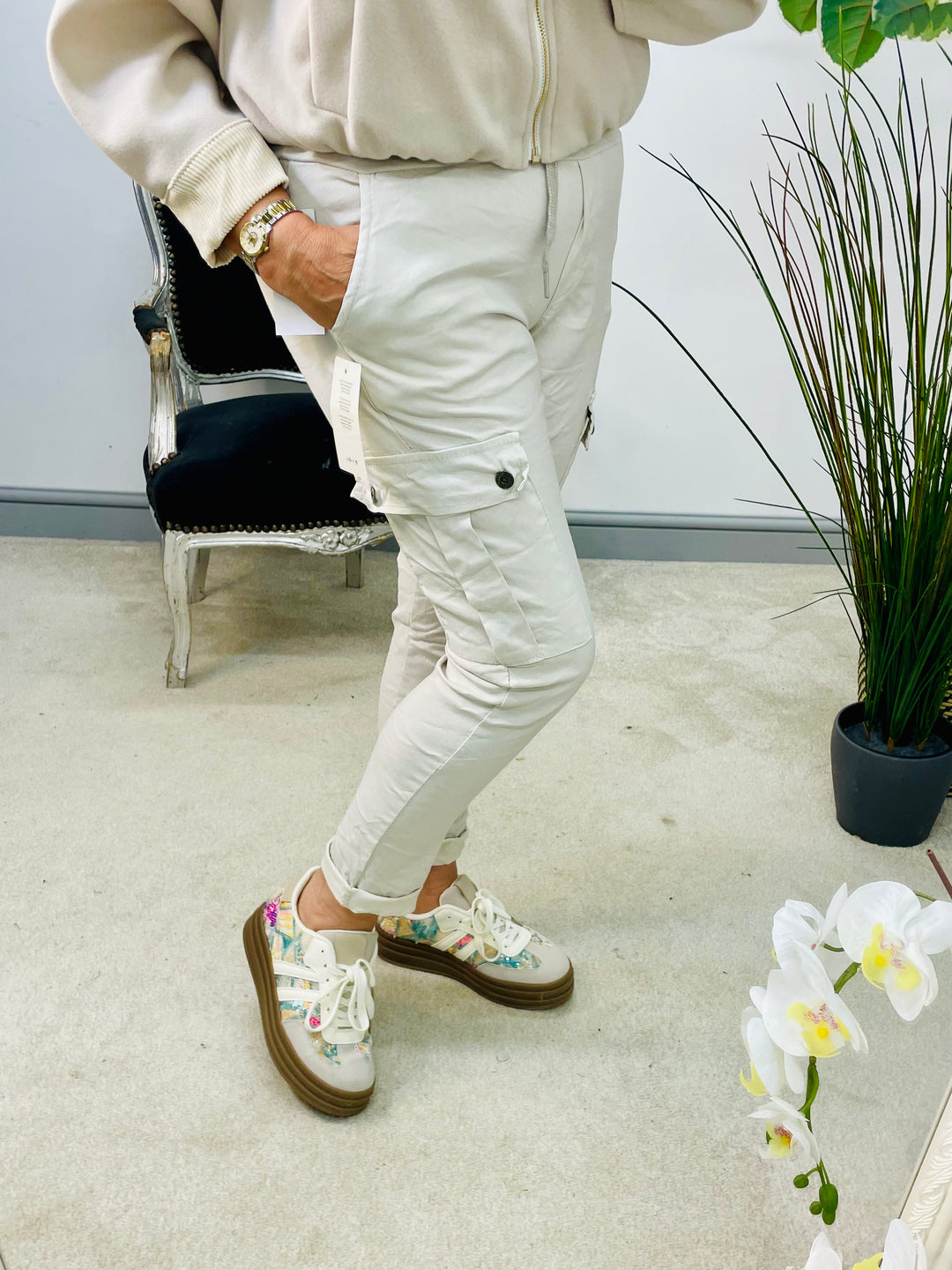 The JOJO magic cargo trousers - 7 colours