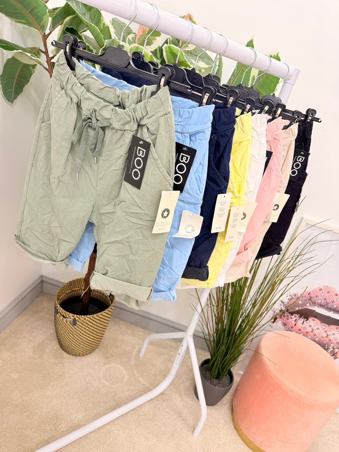 Ladies Fashion Stretch Magic Shorts 