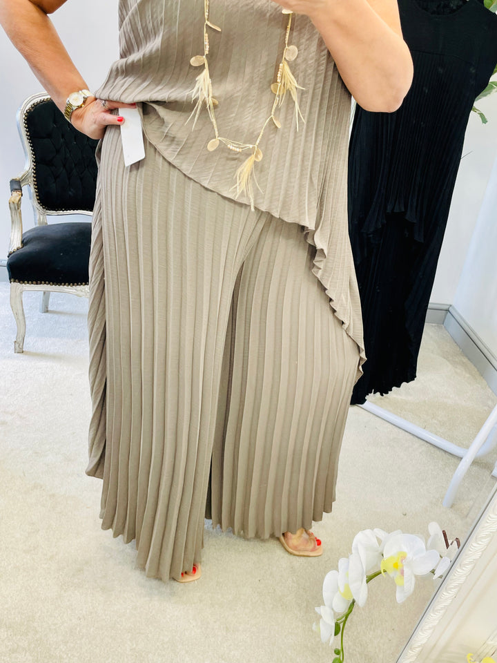LADIES PLEATED WIDE LEG TROUSER CO ORD SET - BLACK & TAUPE