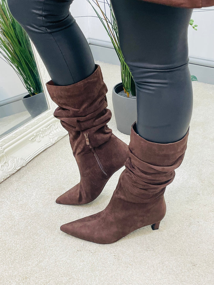 CHOCOLATE BROWN FAUX SUEDE KITTEN HEEL SLOUCH BOOTS ( 309 )