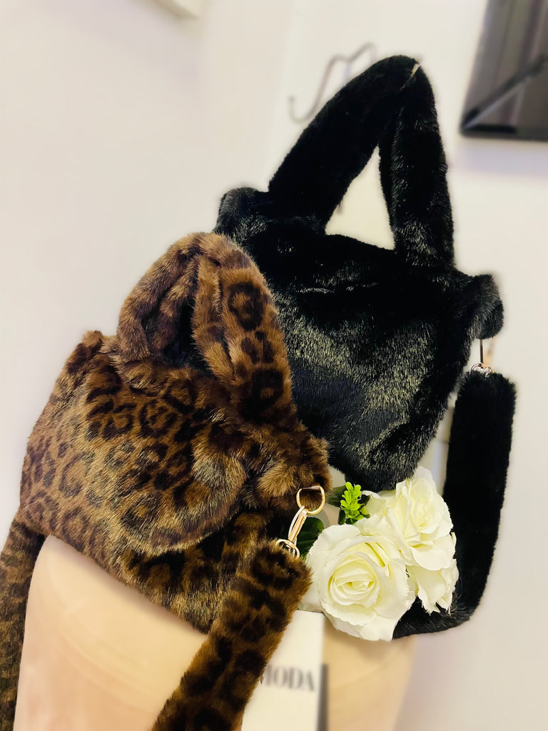 The FLUFFY faux fur bag colours