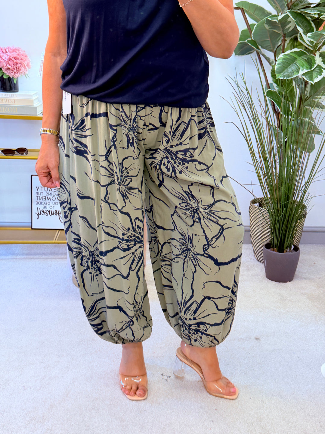 The JONI trousers - 3 colours