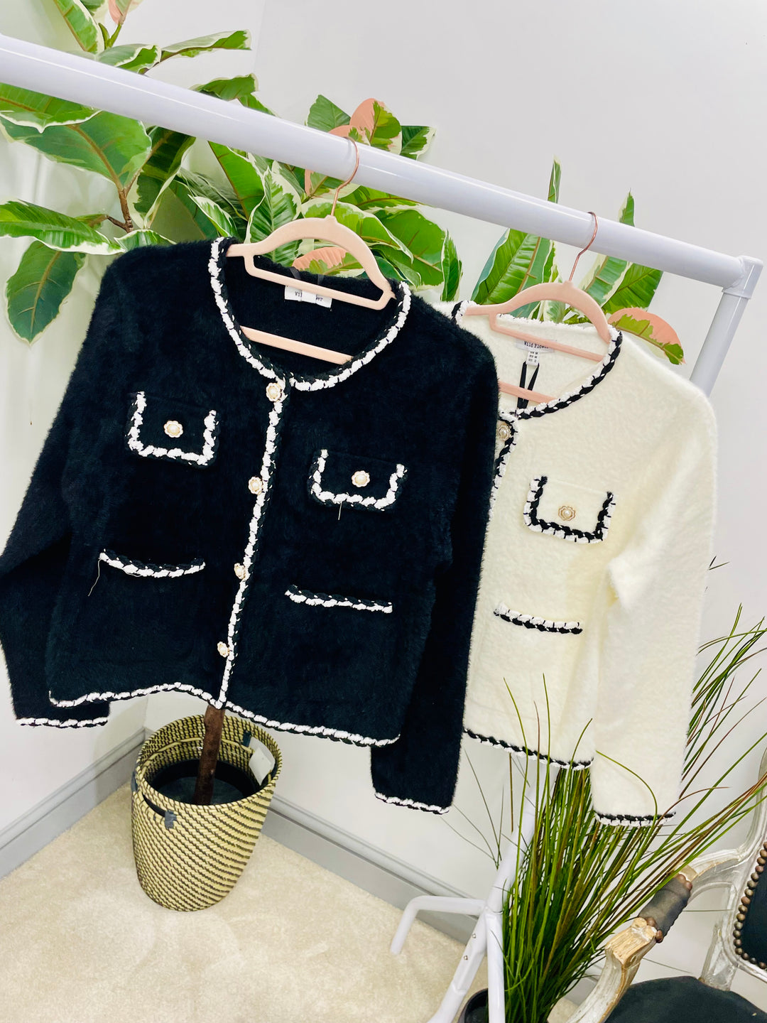 LADIES INSPIRED KNIT BOLERO CARDIGAN - BLACK AND WHITE