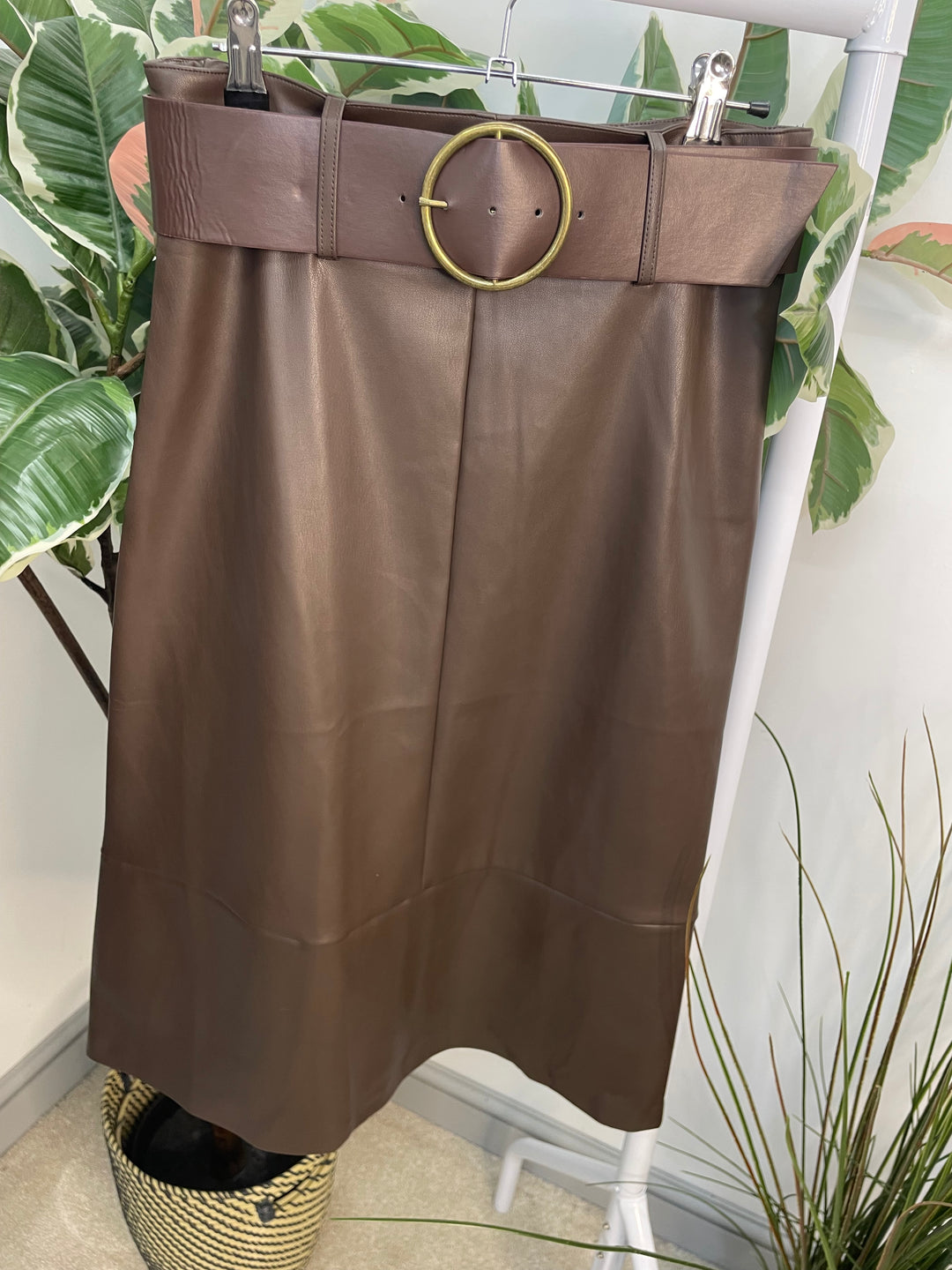 LADIES BROWN FAUX LEATHER PLEATHER MIDI SKIRT