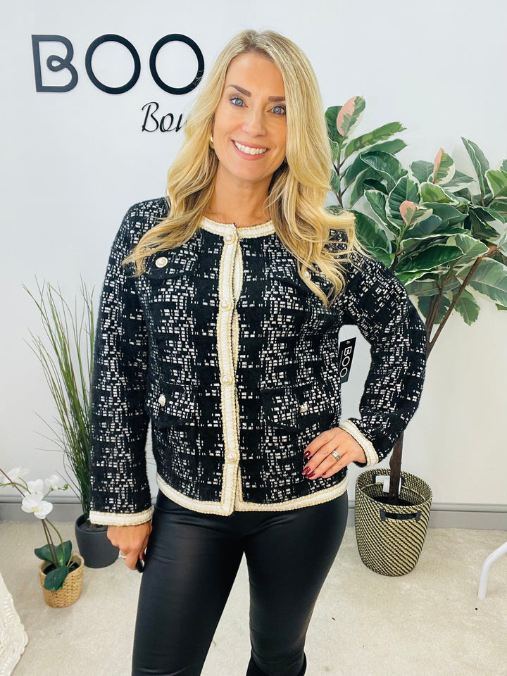 LADIES INSPIRED FLUFFY KNIT BOLERO CARDIGAN JACKET - WHITE & BLACK