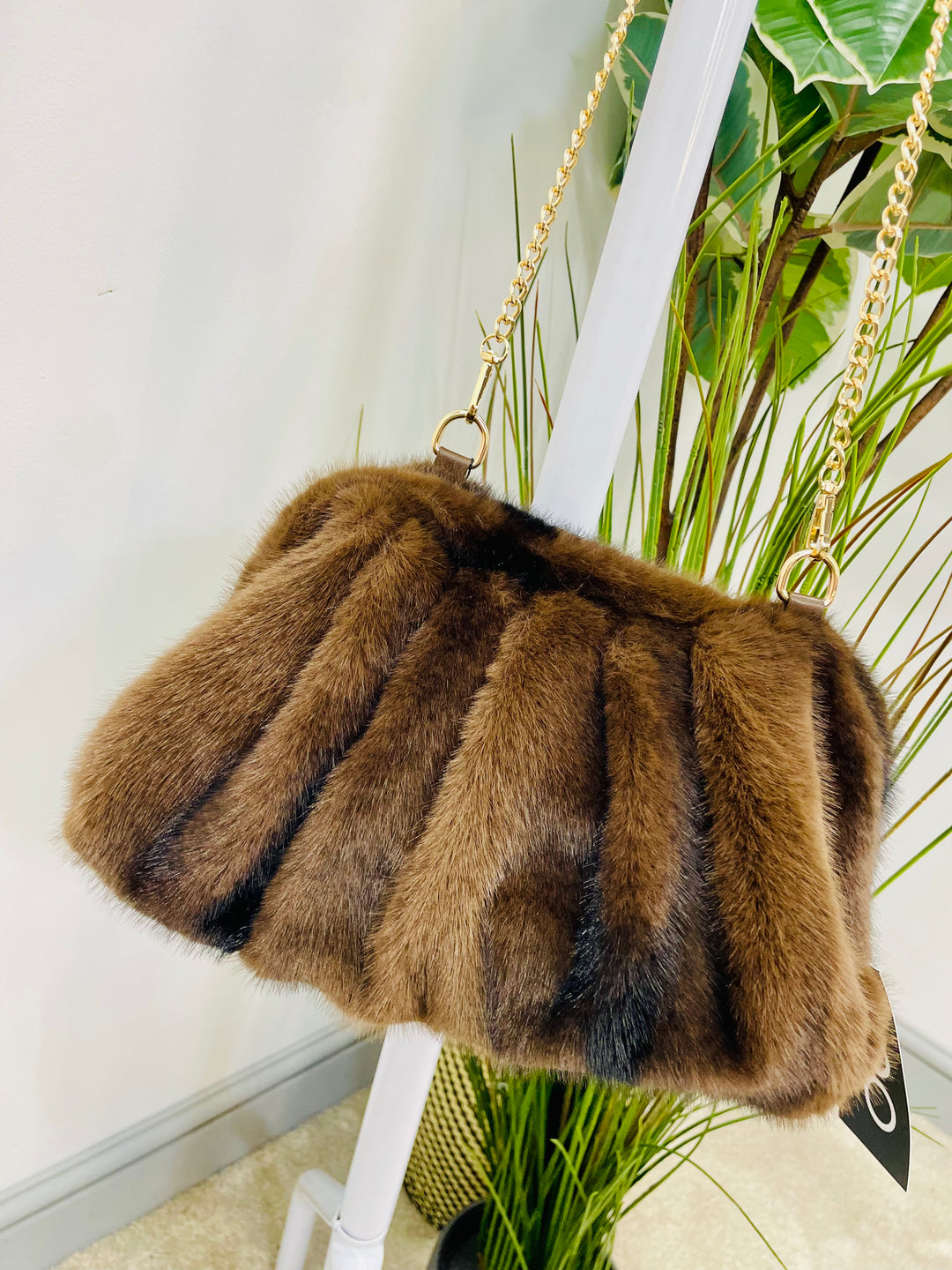 LADIES FAUX FUR SHOULDER HANG BAG - CREAM AND MINK