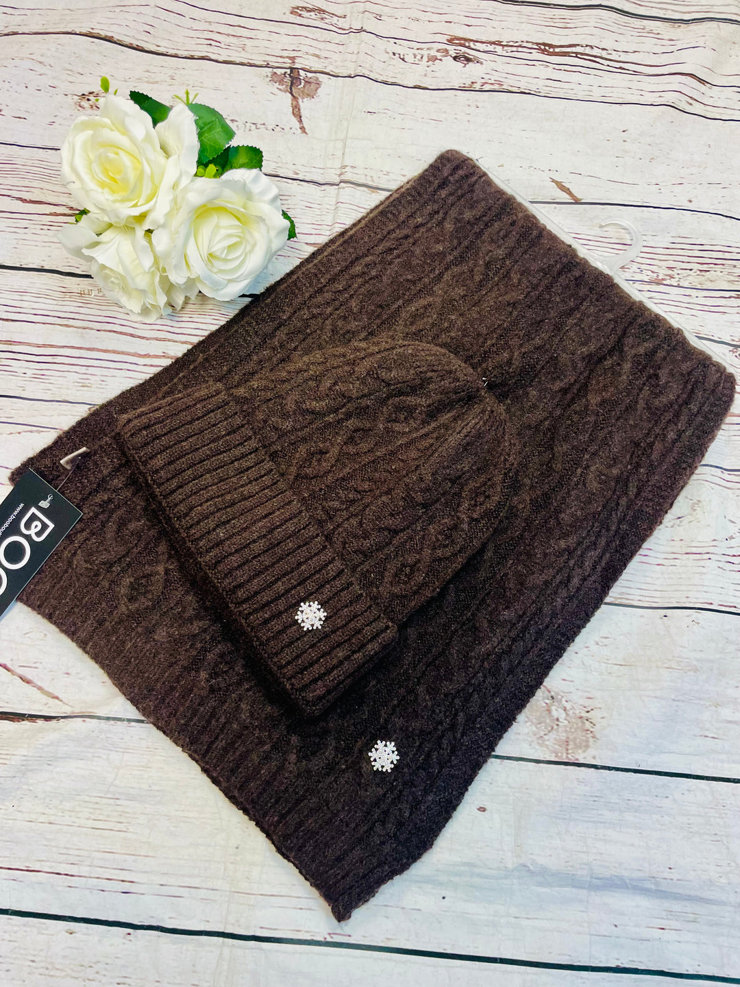 LADIES KNITTED WOOLY HAT AND SCARF SET - BLACK, BROWN & BEIGE