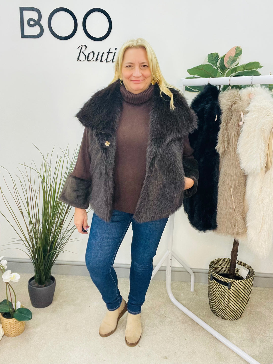 LADIES FASHION FAUX FUR GILET - BEIGE, BLACK, BROWN & CREAM