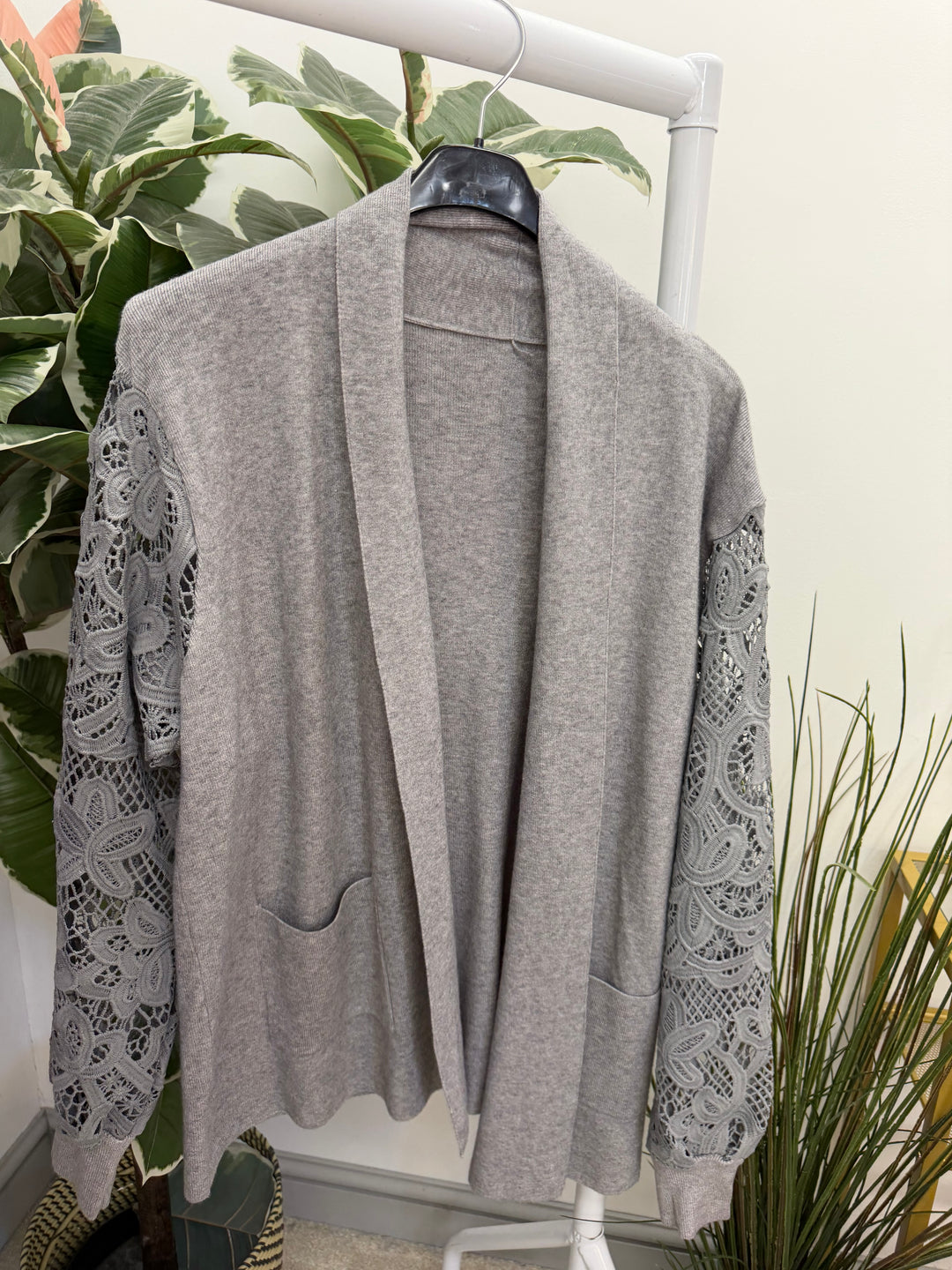 The BETTY cardigan - 6 colours