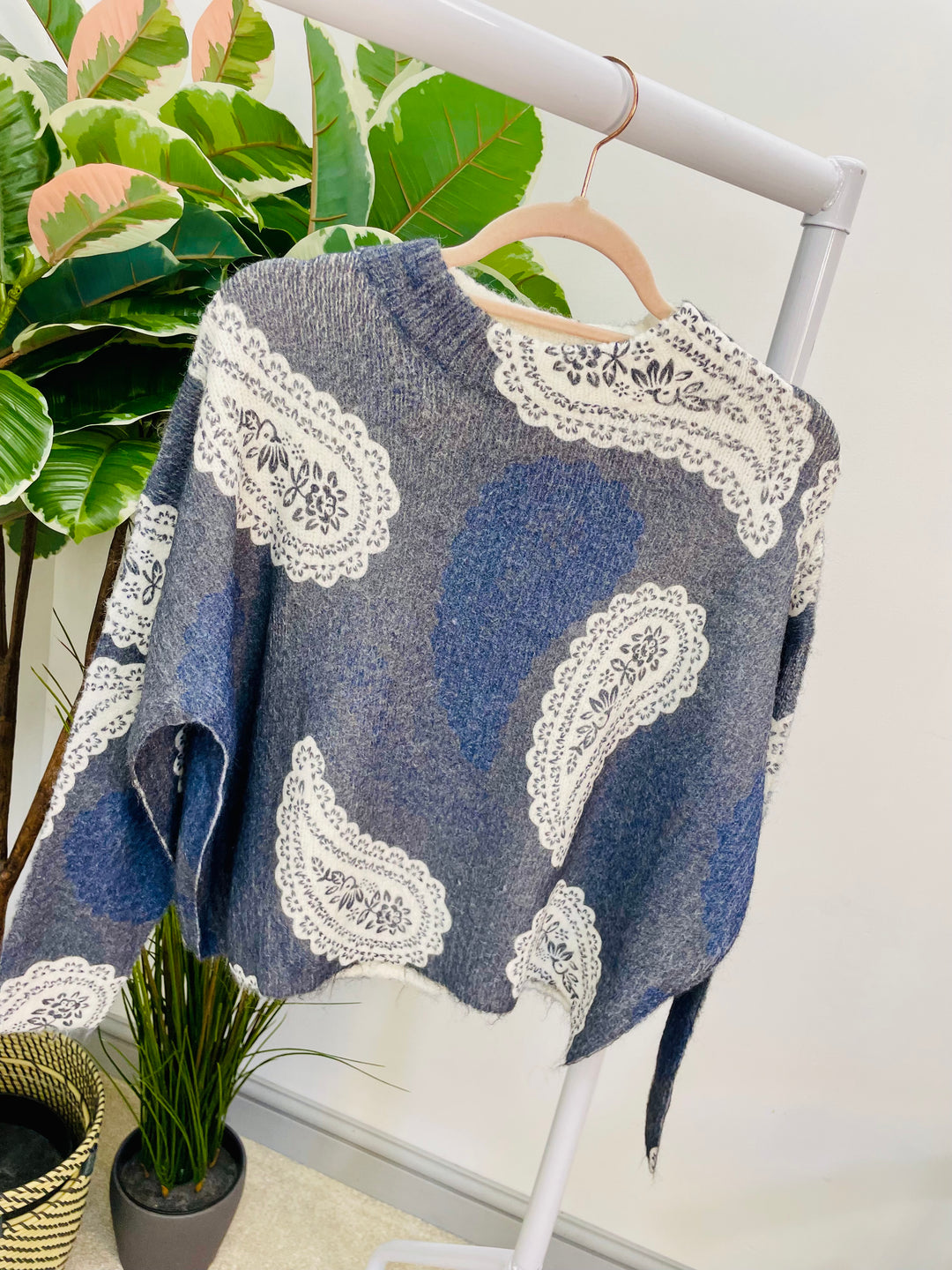 LADIES SOFT KNIT BLUE PAISLEY PRINT JUMPER