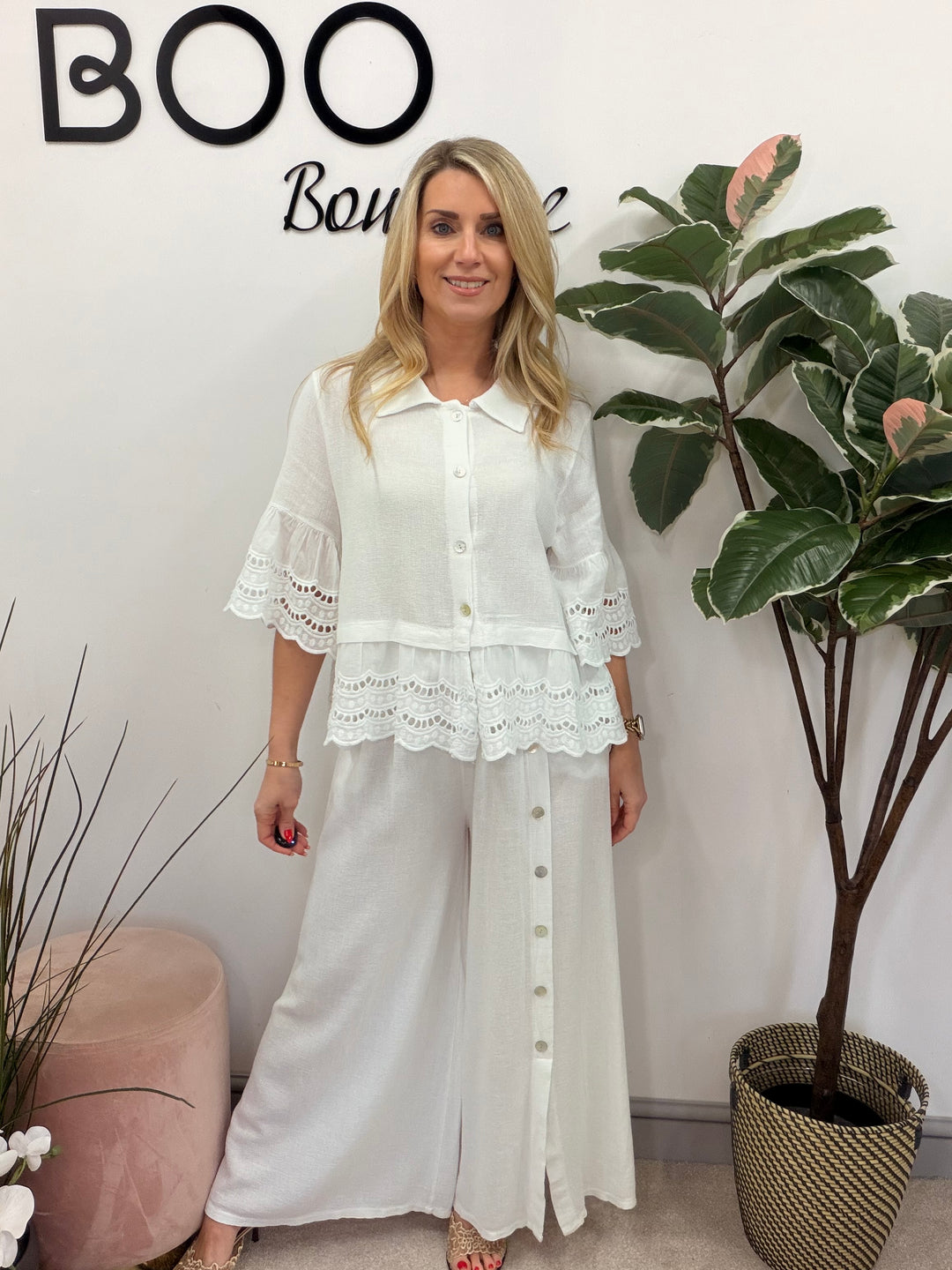 Ladies Fashion Broderie Anglaise Teabag Linen Top white