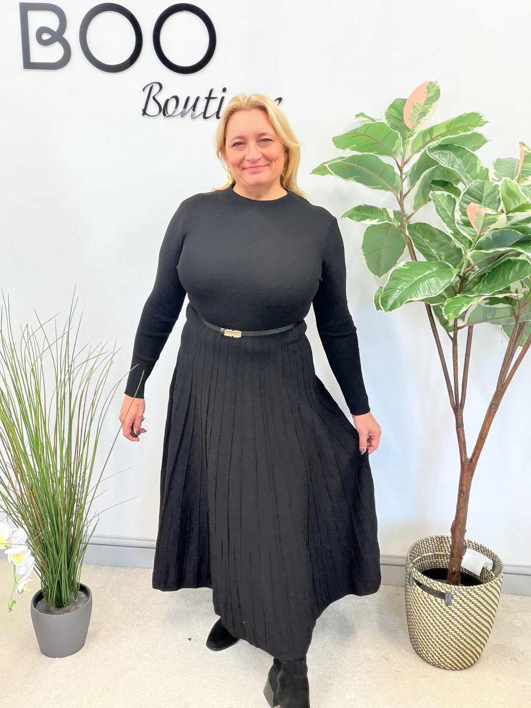 LADIES FASHION BLACK KNITTED PLEATED SKIRT MAXI DRESS