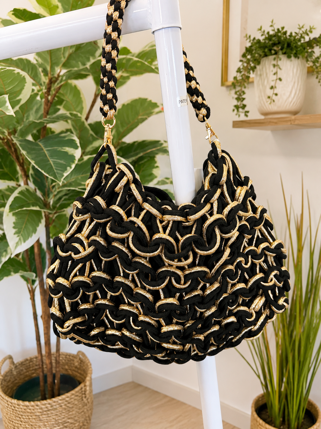 The LIBBY woven bag - 7 colours