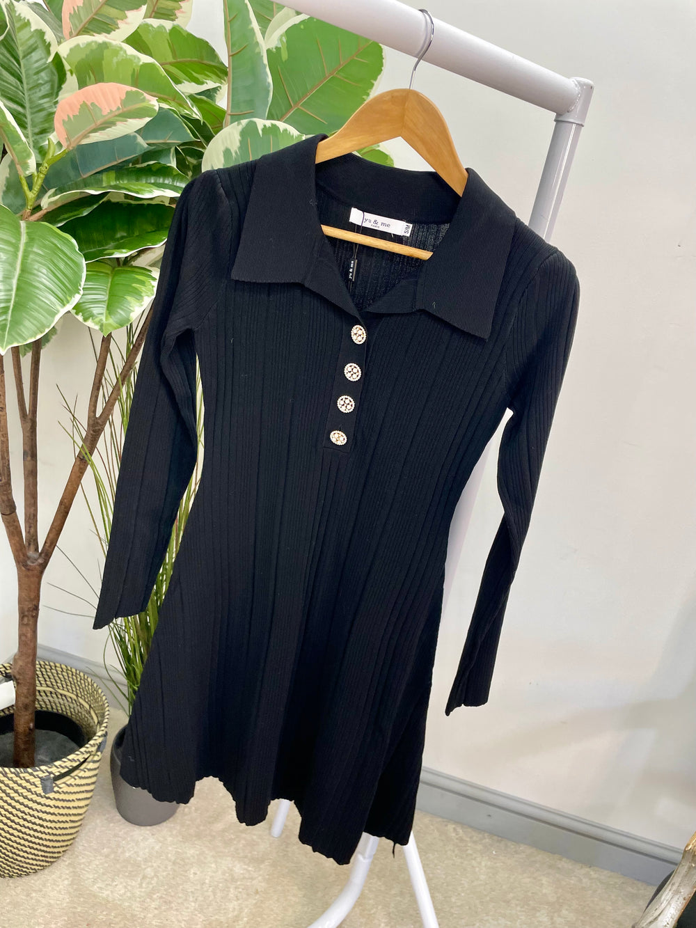 LADIES BLACK KNITTED MINI JUMPER DRESS