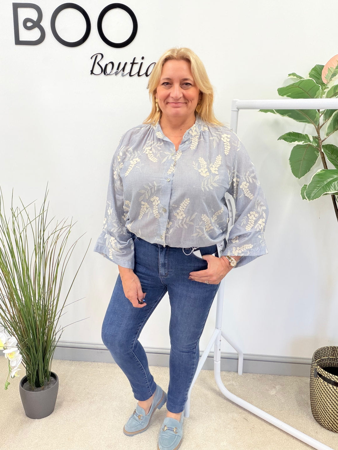 LADIES BLUE WHITE PINSTRIPE BLOUSE SHIRT