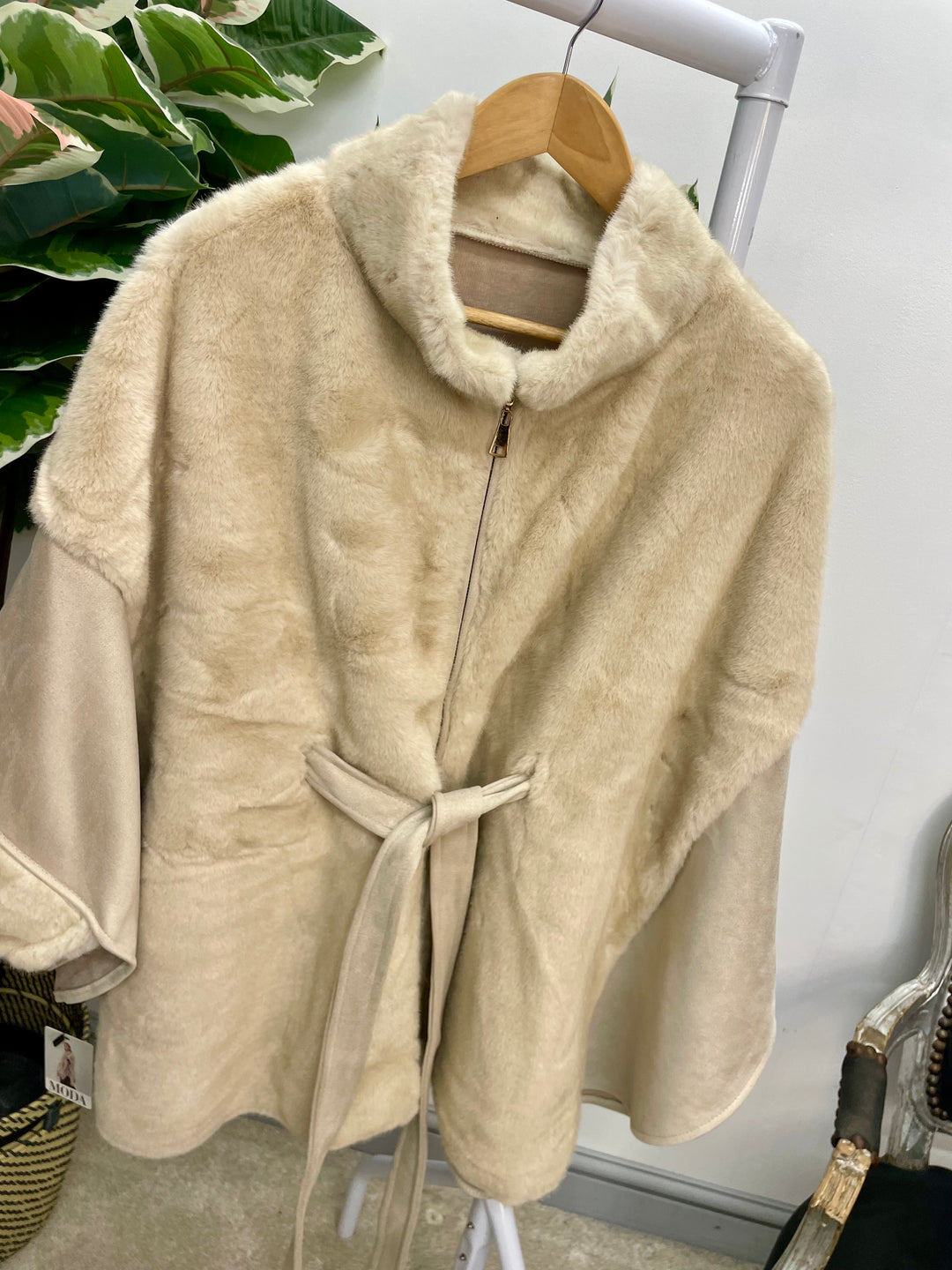 LADIES LUXURY FAUX FUR CAPE - BEIGE, BURGUNDY, MOCHA