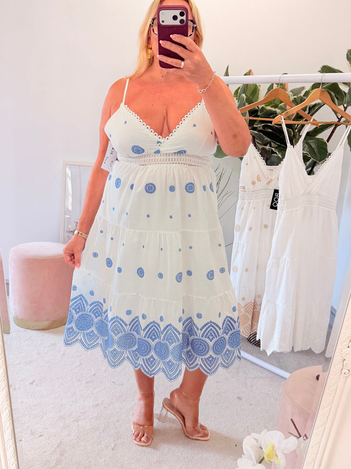 Ladies White Broderie Anglaise Cotton Summer Dress - blue & beige