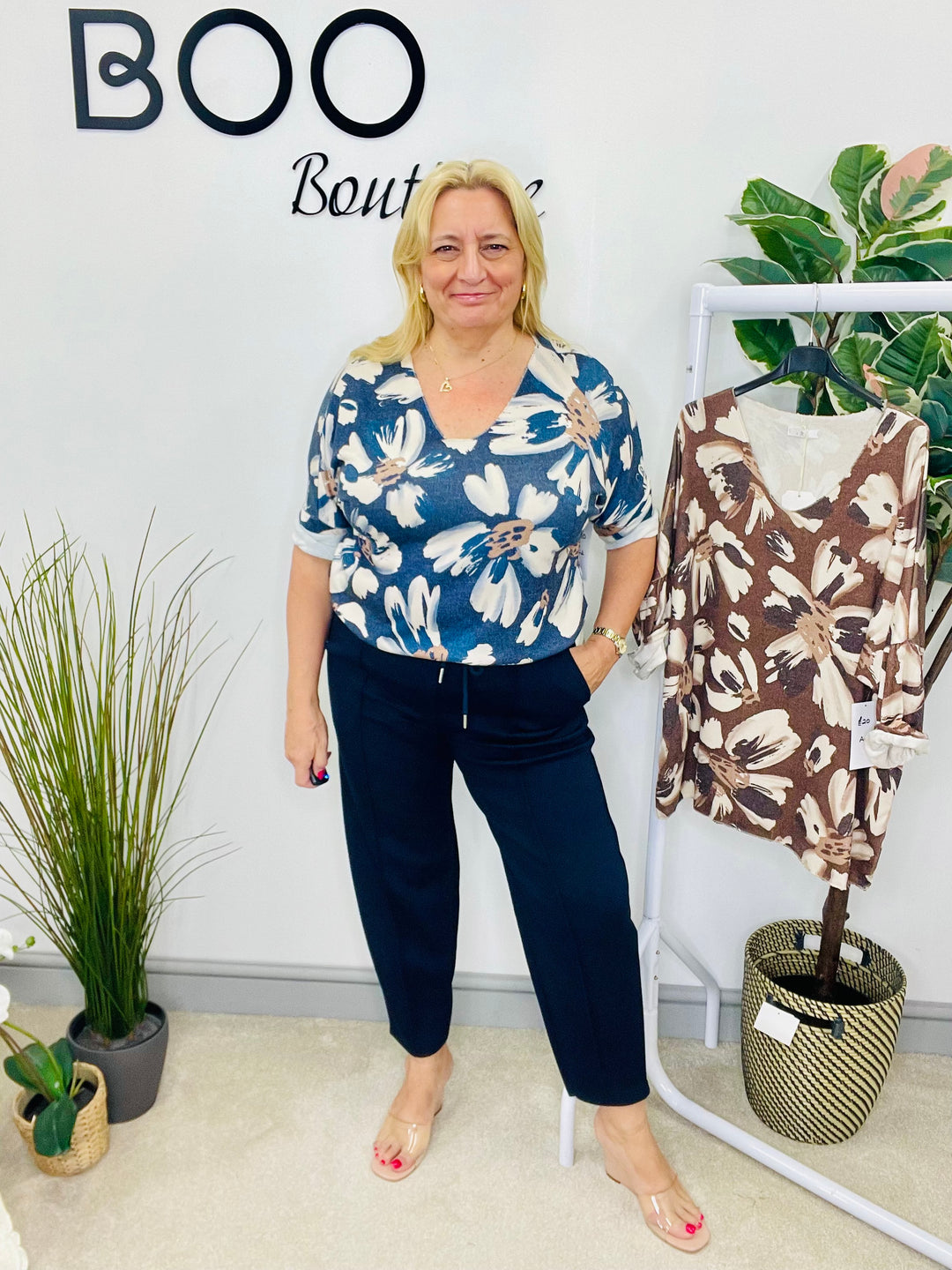 LADIES FINE KNIT FLOWER PRINT TOP - NAVY BLUE & BROWN