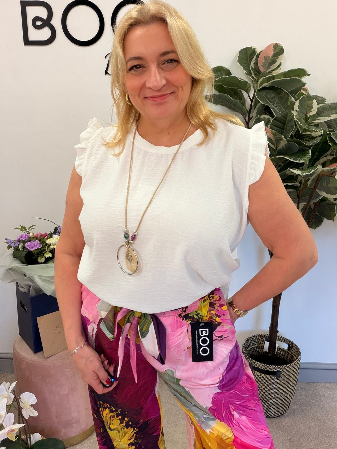 Ladies Fashion Frill Cap Sleeve Top white