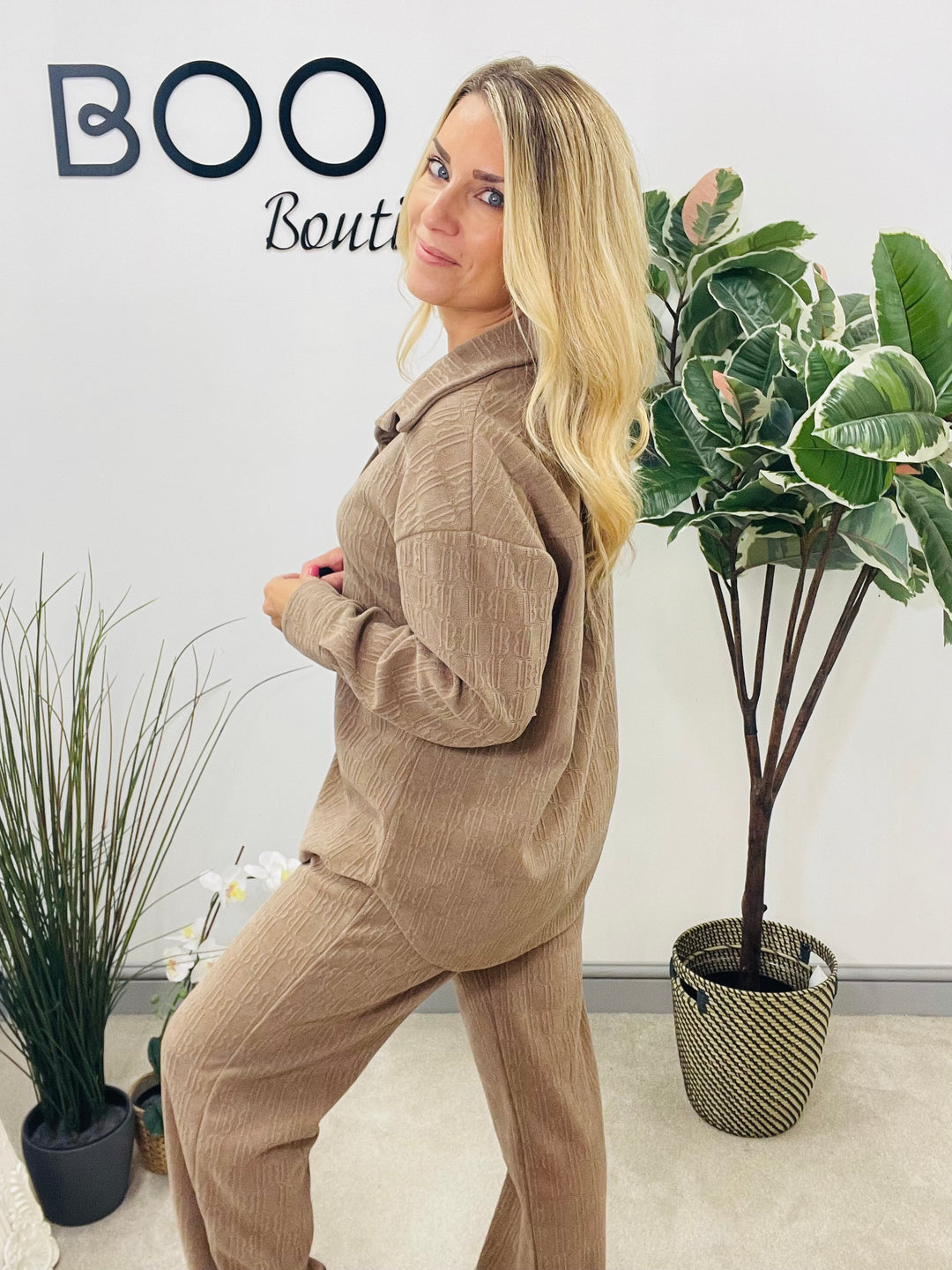 The VIV trouser Co ord - one khaki and black only