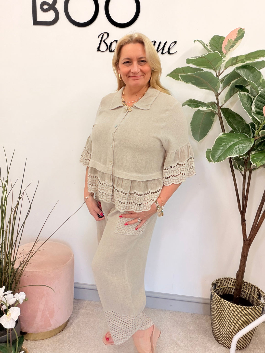 Ladies Fashion Broderie Anglaise Teabag Linen Top light beige