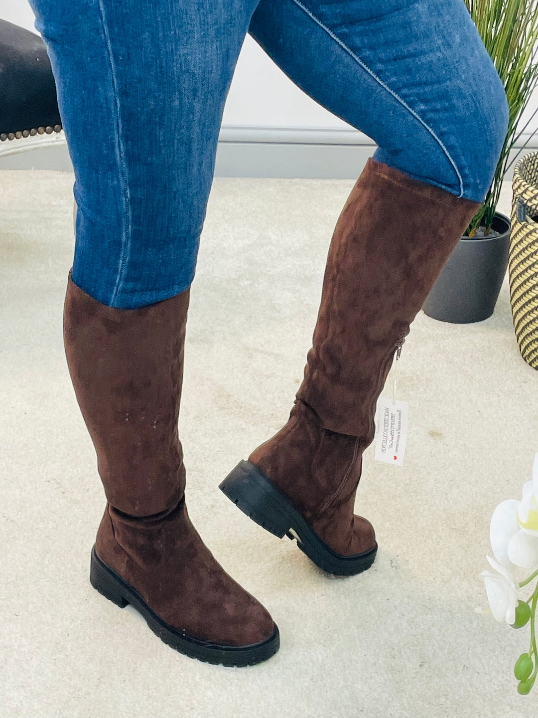 The NICOLA brown boots
