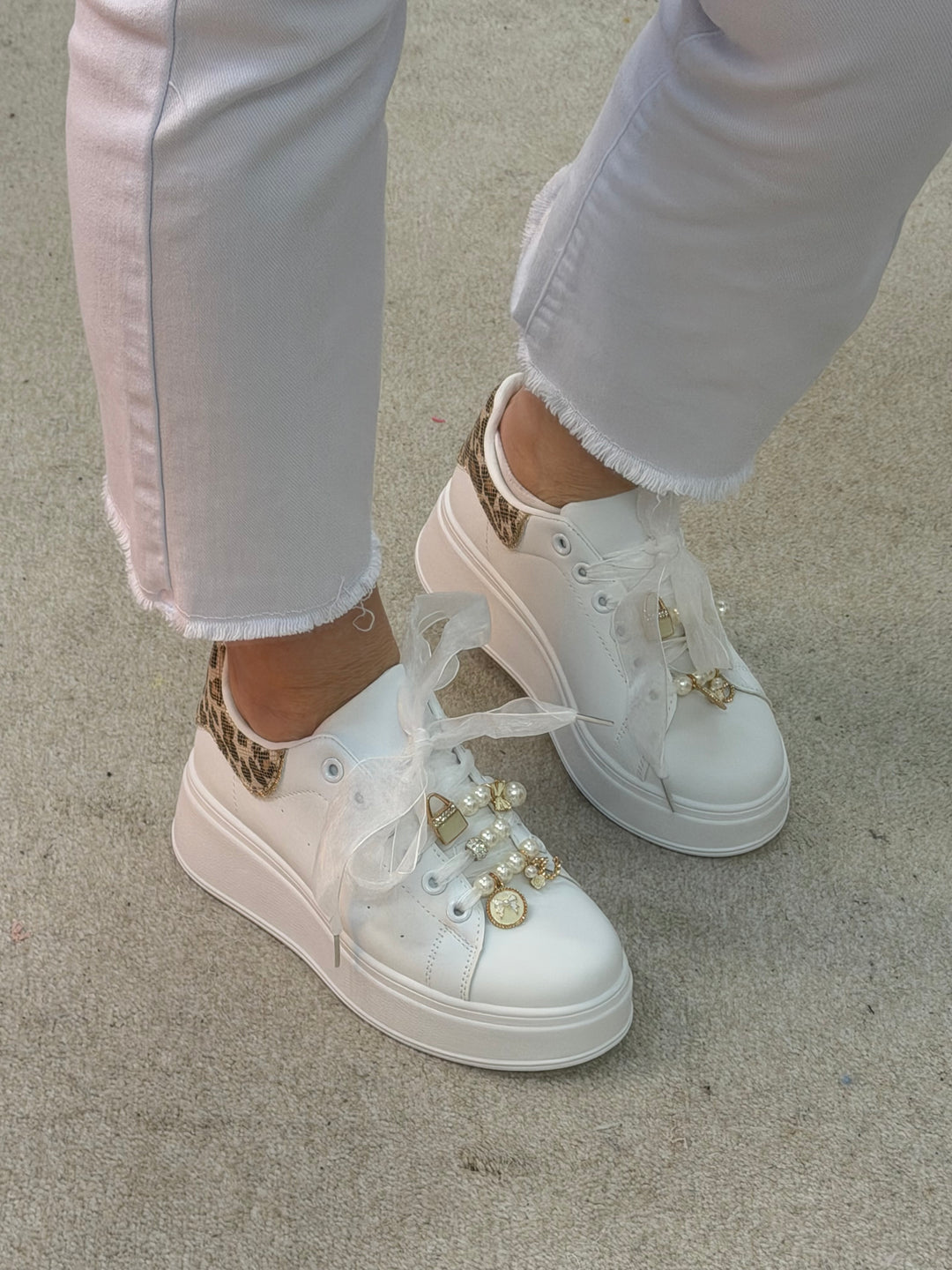 Ladies Fashion White Charm Flatform Trainers