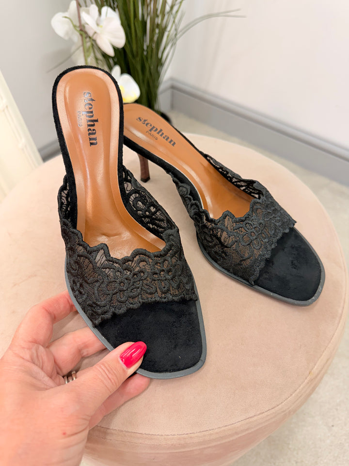 Ladies Fashion Lace Kitten Heel Sandals Mules - black & gold