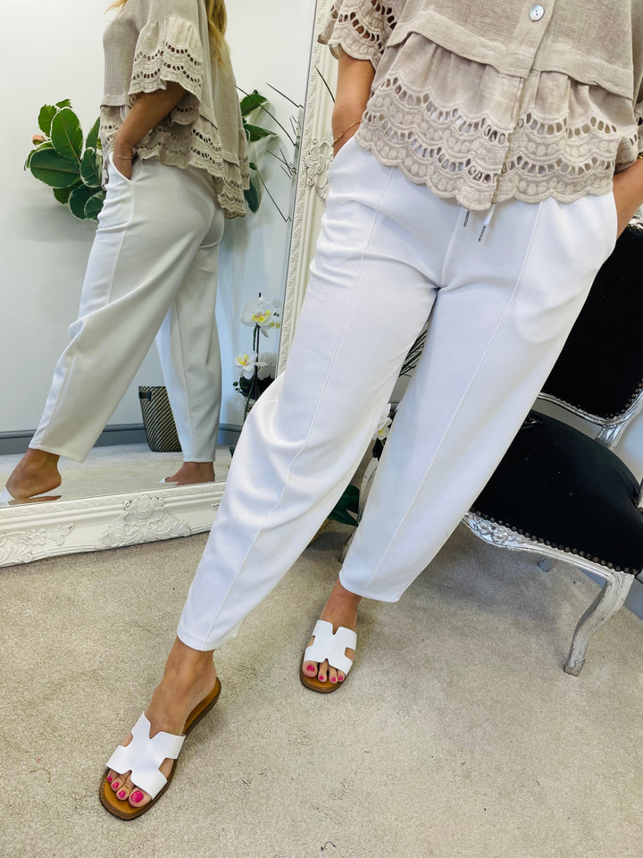 The ANNIE trousers - white and beige
