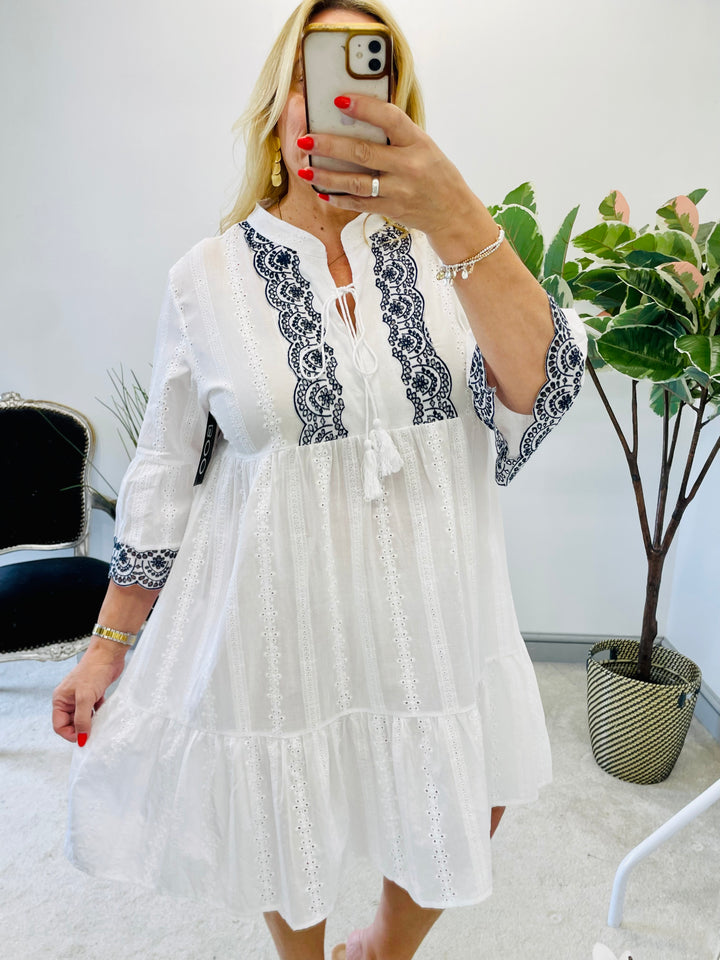 LADIES WHITE BRODERIE ANGLAISE SUMMER SMOCK DRESS