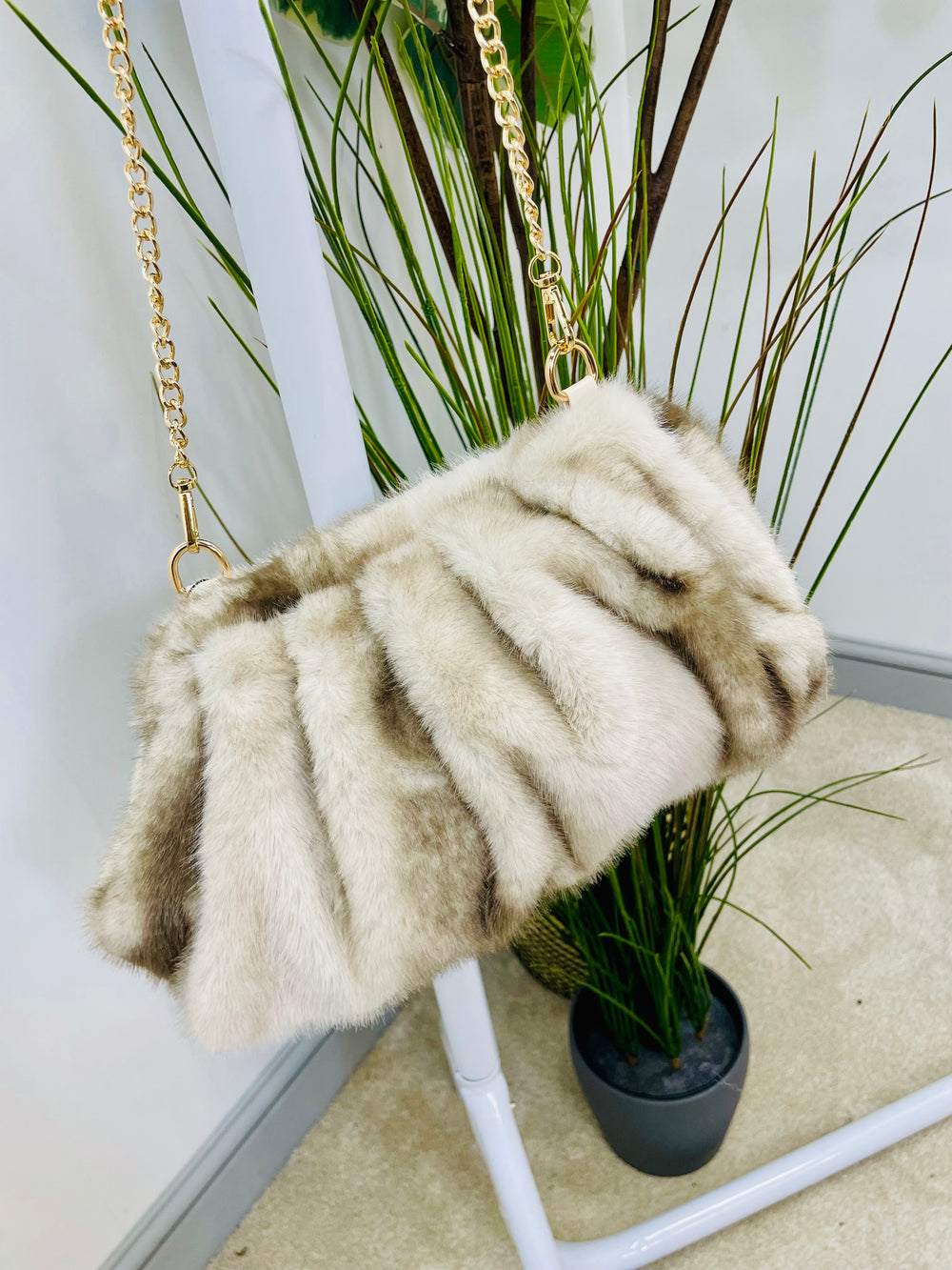 LADIES FAUX FUR SHOULDER HANG BAG - CREAM AND MINK