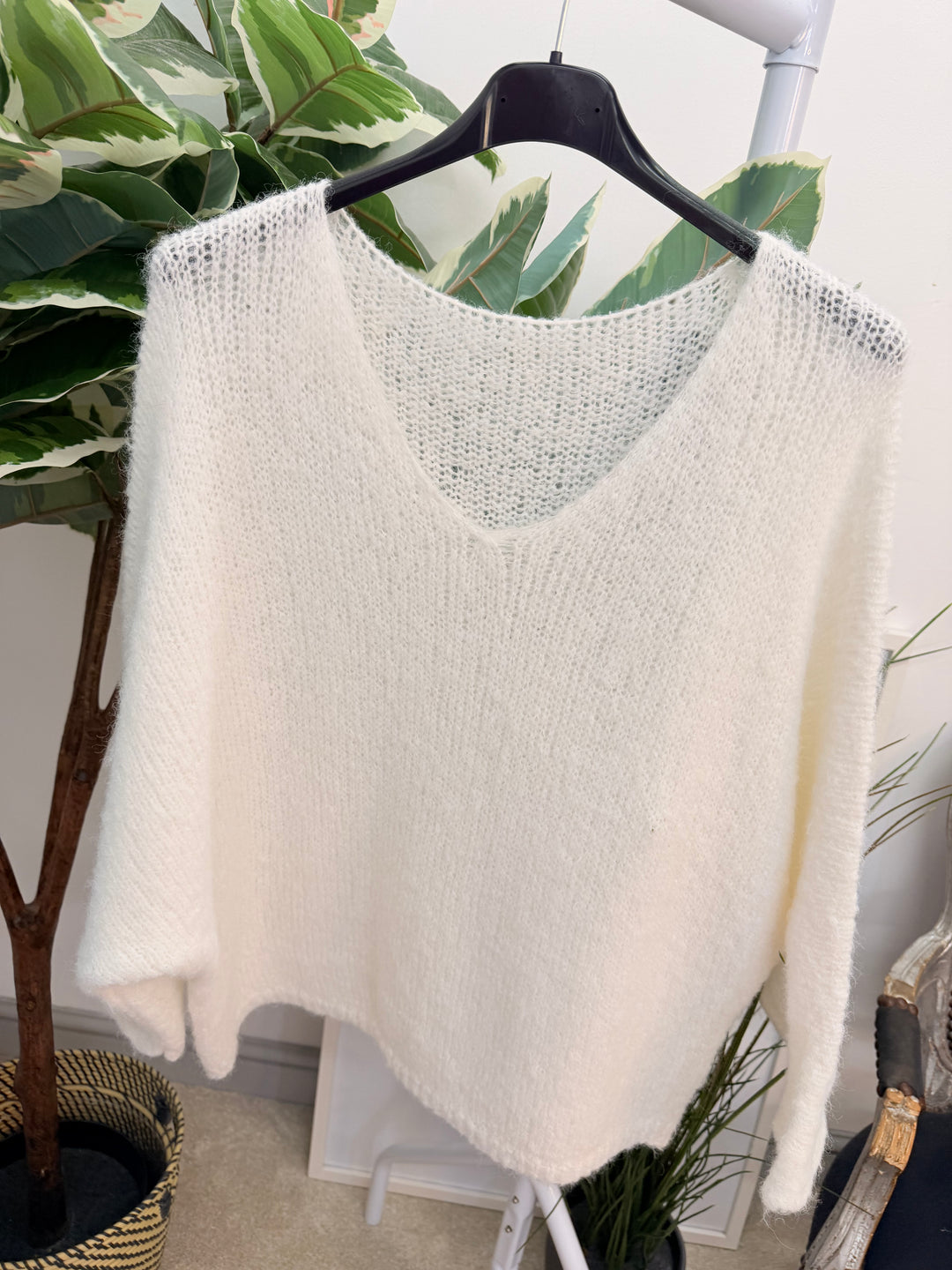 The LOLA jumper - 5 colours