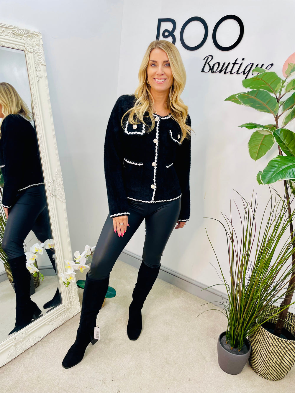 LADIES INSPIRED KNIT BOLERO CARDIGAN - BLACK AND WHITE