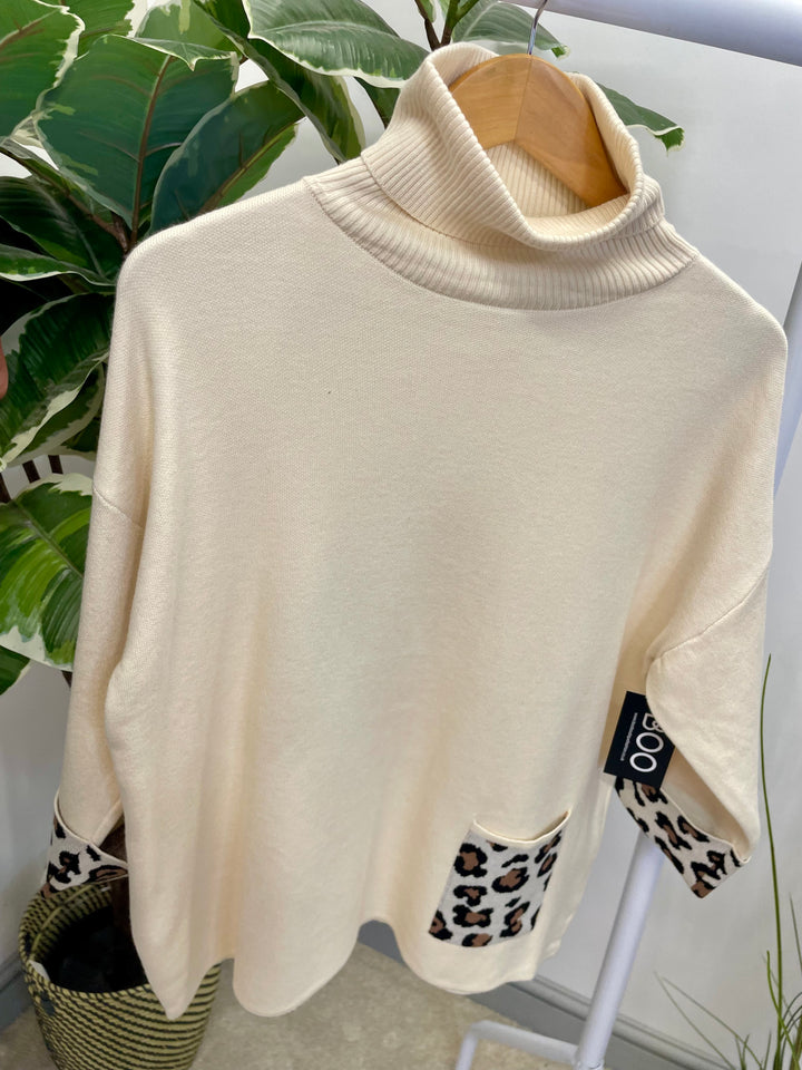 LADIES SOFT KNIT JUMPER WITH LEOPARD PRINT - BLACK & CREAM