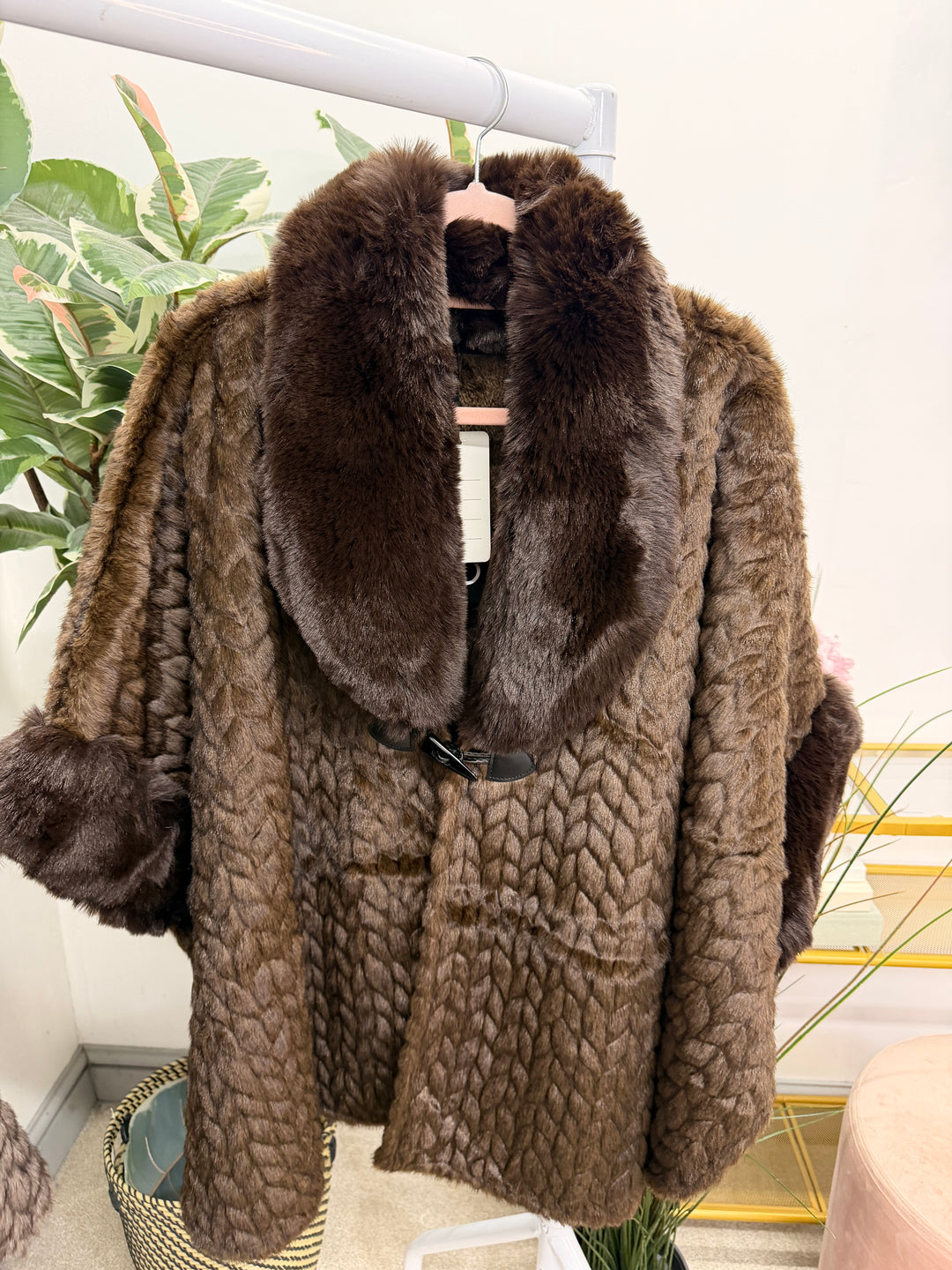 The EMILY luxe faux fur cape - 5 colours