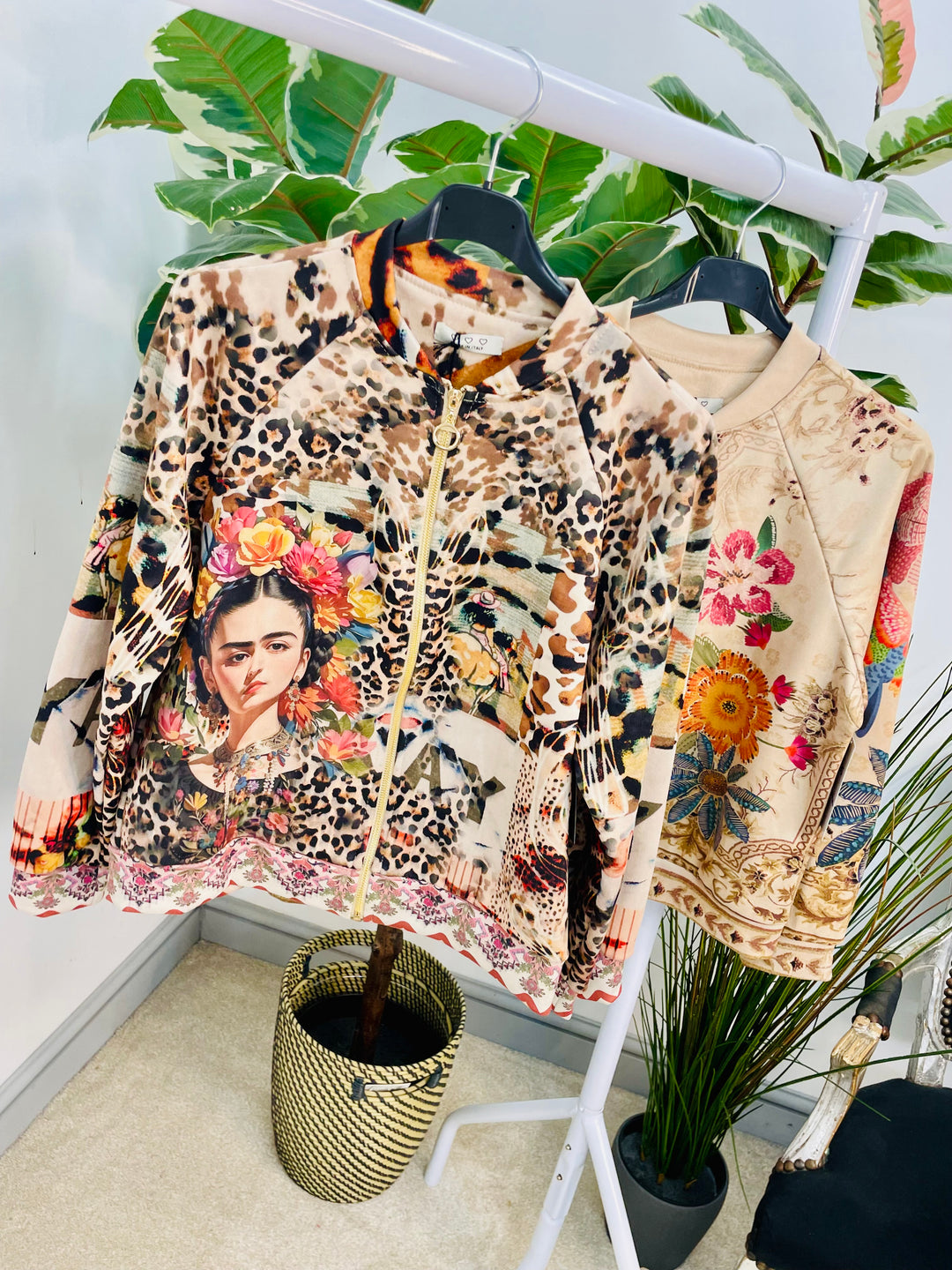 The CARMEL jacket - 2 colours