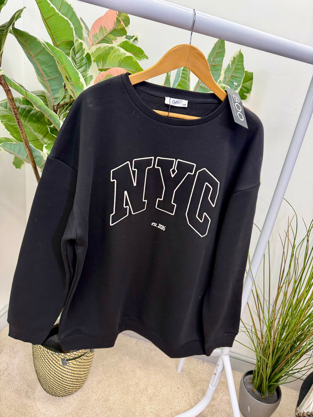 LADIES FASHION BLACK NYC LONG SWEATSHIRT TOP