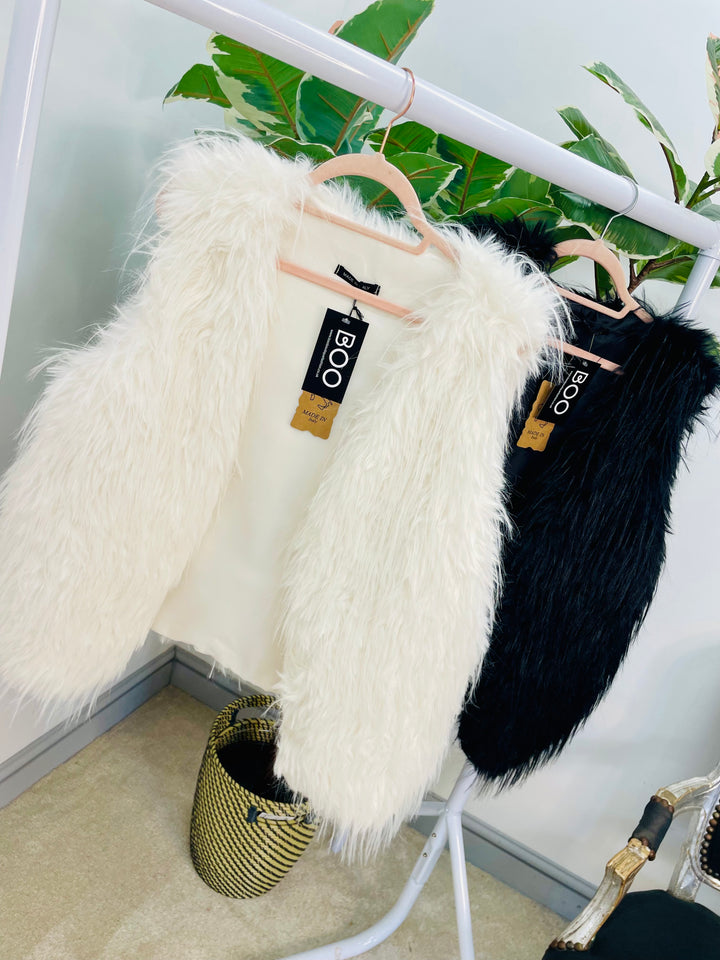 LADIES FLUFFY FURRY GILET - BLACK & WHITE