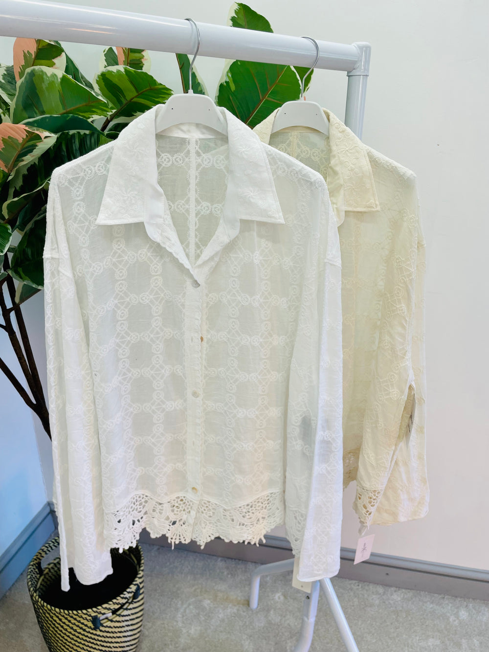LADIES WOMENS EMBROIDERED LOOSE FIT LACE SHIRT BLOUSE - WHITE & BEIGE