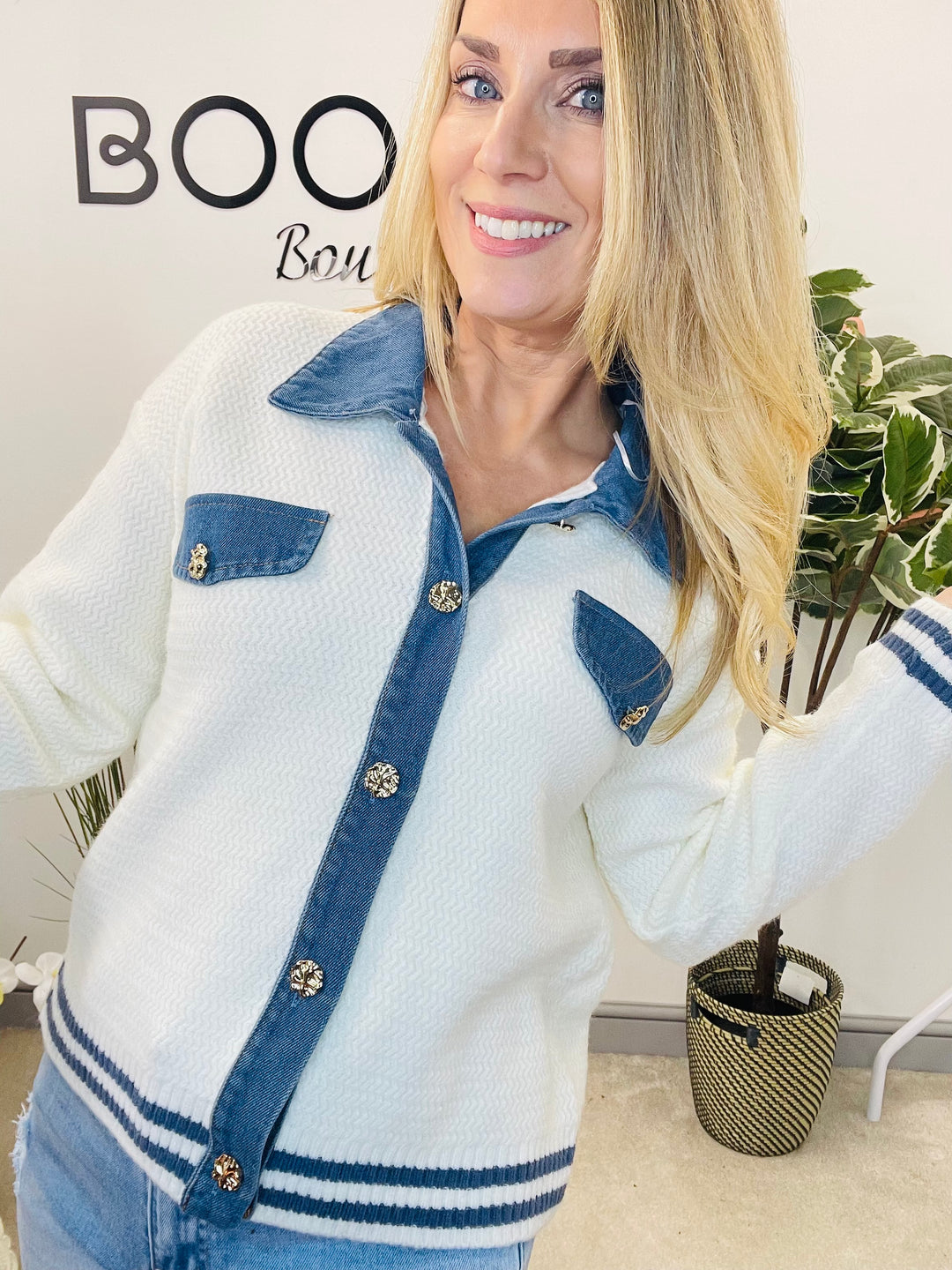 LADIES WHITE KNITTED DENIM EDGE CARDIGAN