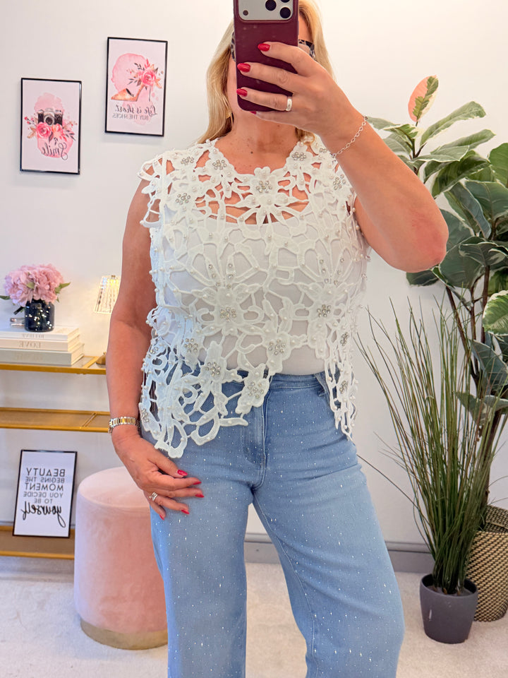 The TOFF white top