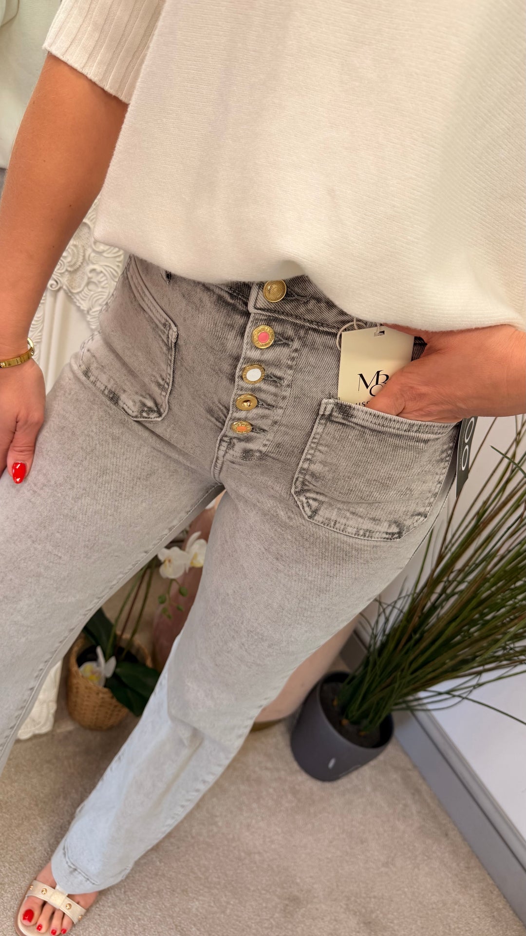 The MILLY grey denim wide leg jeans - size 6 to 14