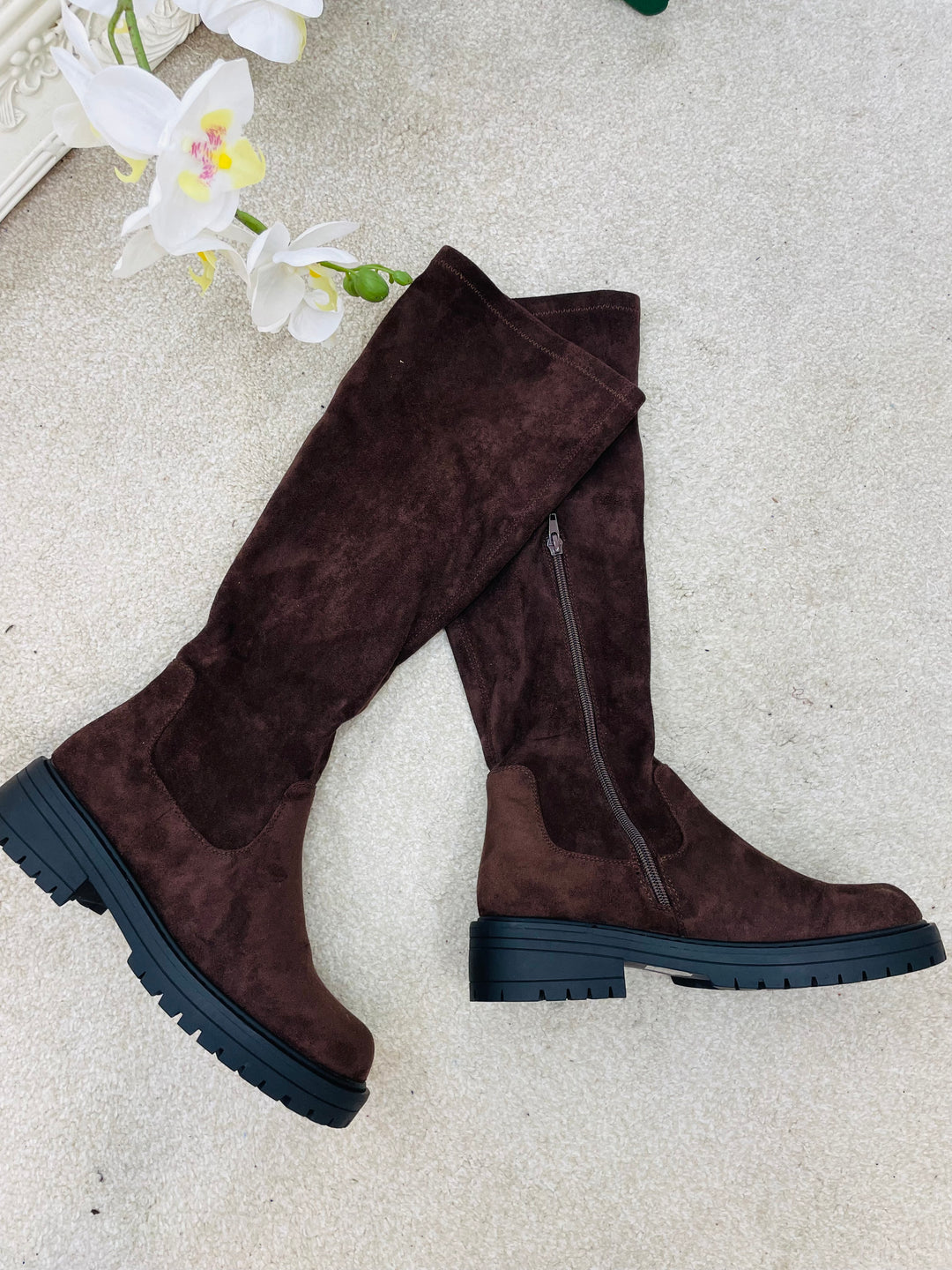 The NICOLA brown boots