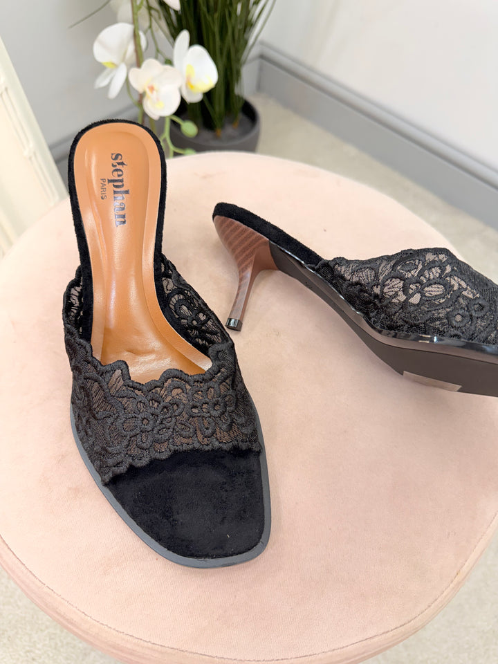 Ladies Fashion Lace Kitten Heel Sandals Mules - black & gold