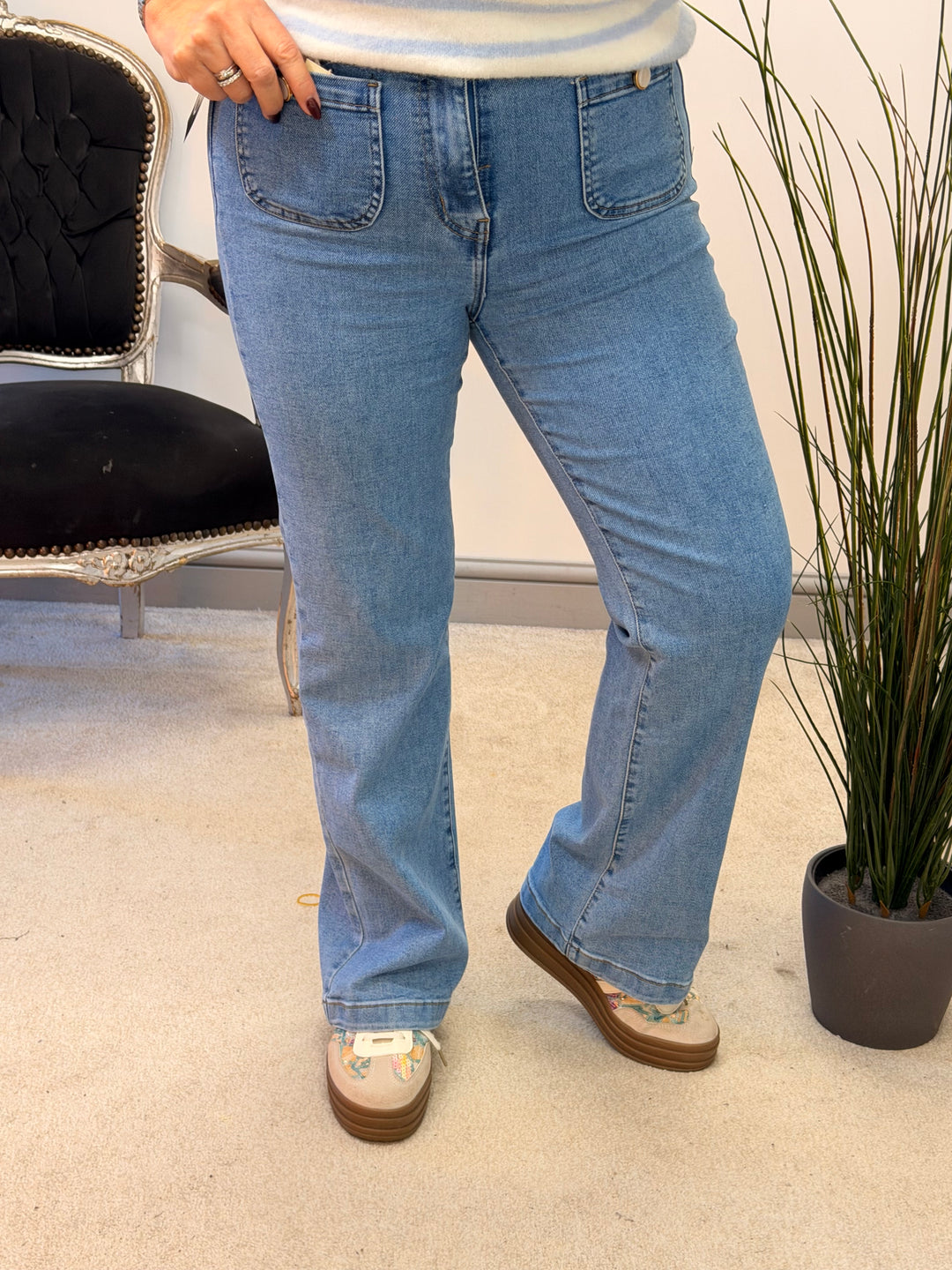 Ladies Fashion Light Blue Denim Straight Leg Jeans