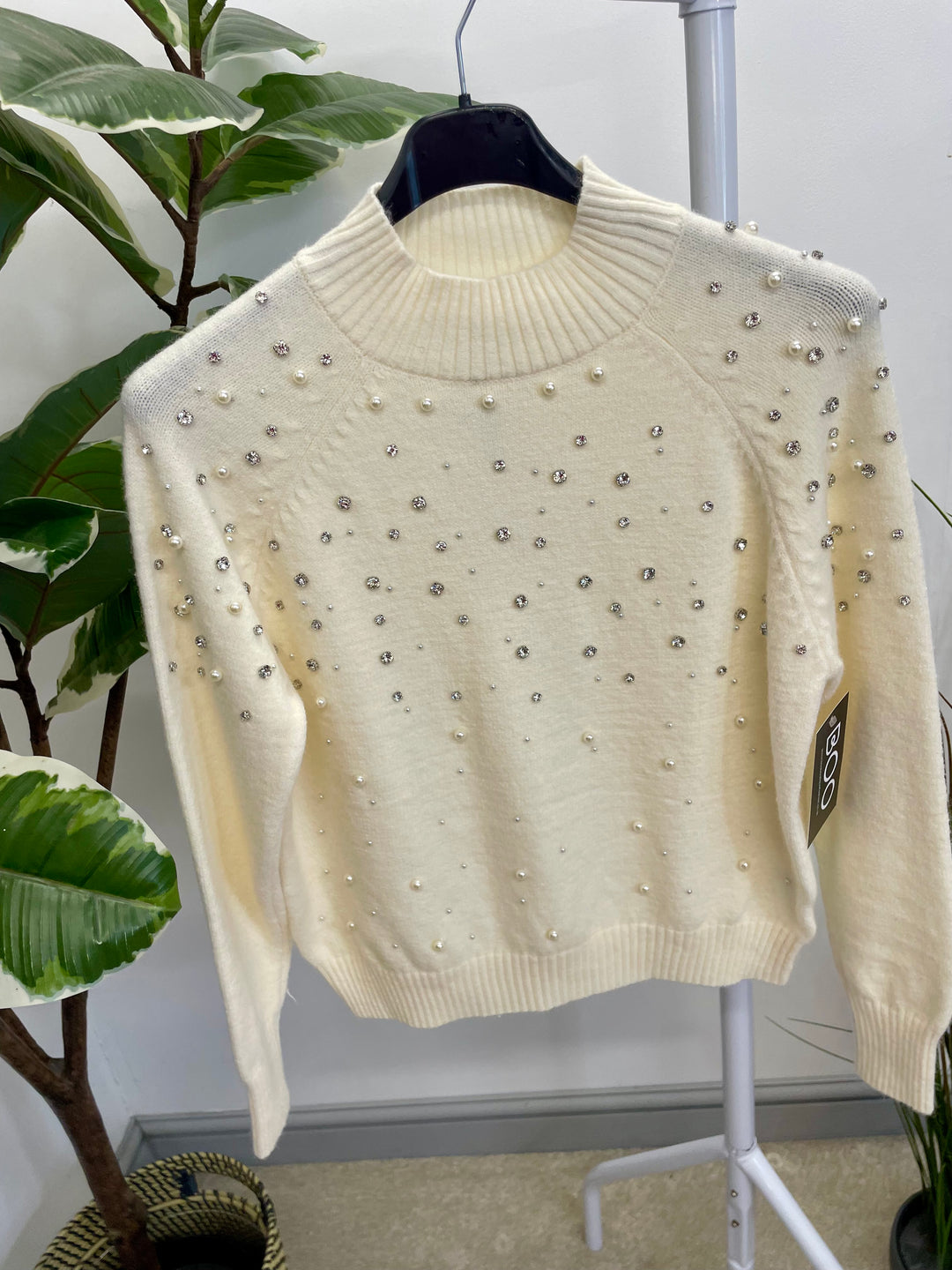 LADIES PEARL & DIAMANTE JUMPER - BLACK & WHITE