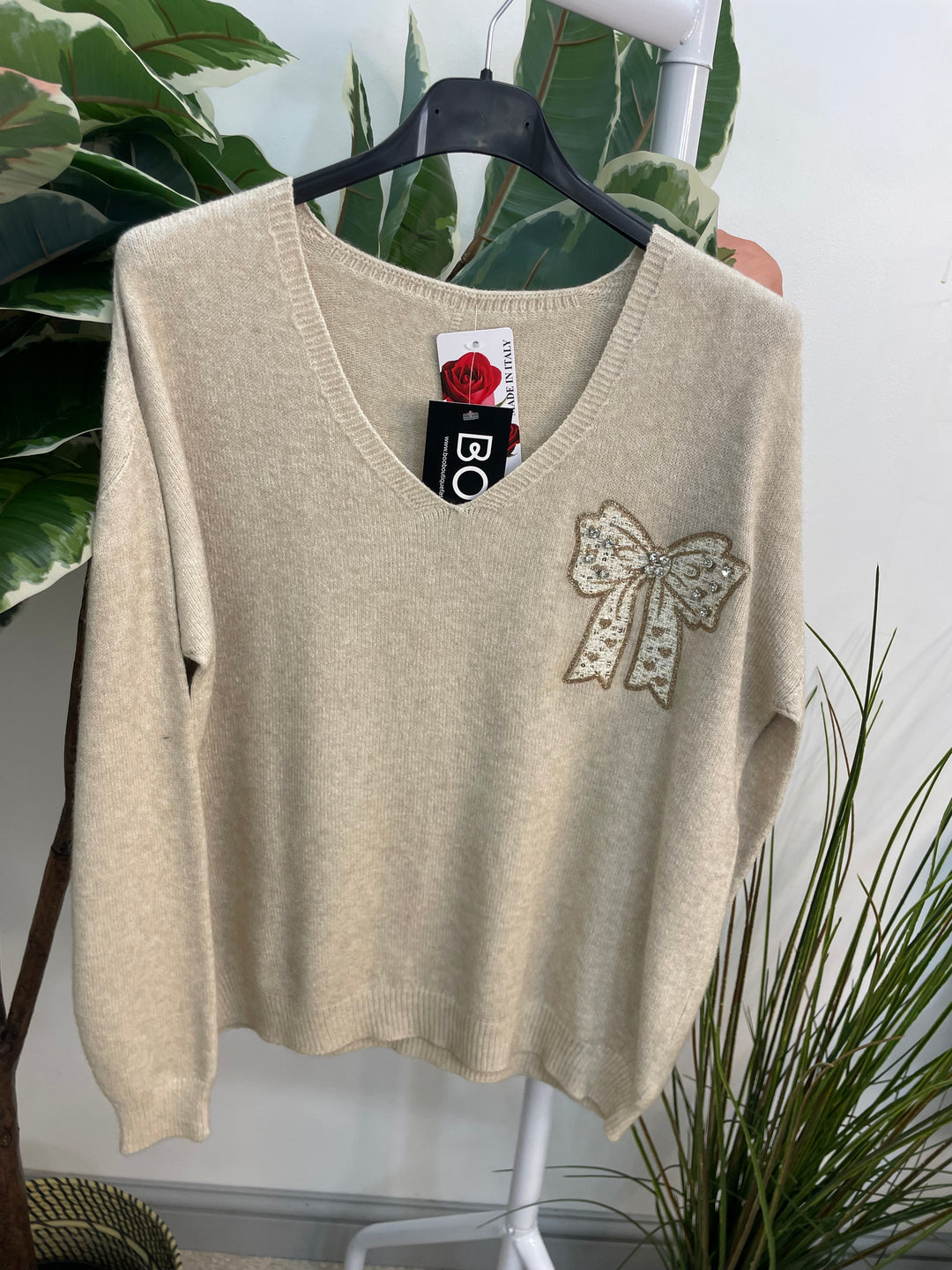 LADIES SOFT KNIT V NECK BOW JUMPER - WHITE, BEIGE & BLACK