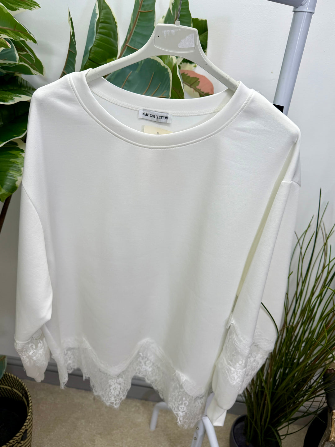 LADIES FASHION LACE EDGE TOP - BLACK, WHITE & BEIGE