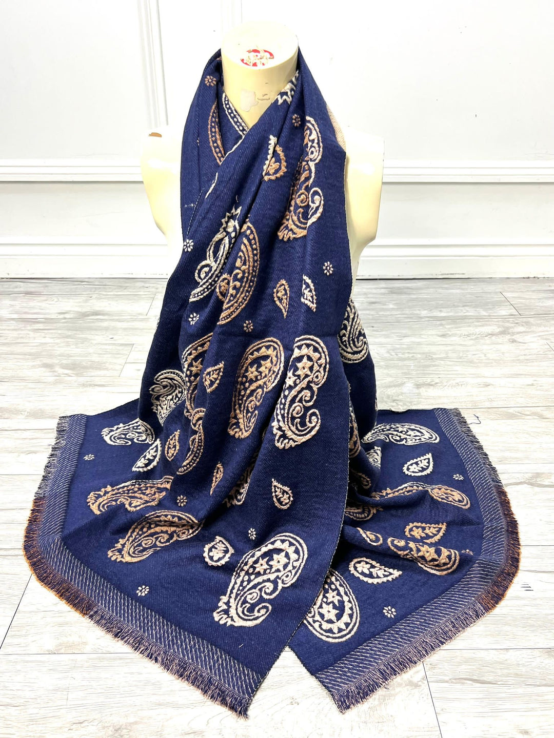 The FEATHER scarf - 5 colours